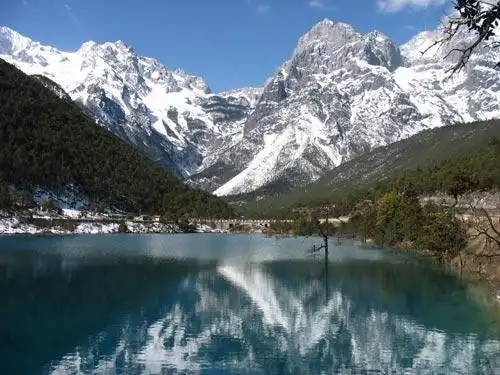 玉龙雪山