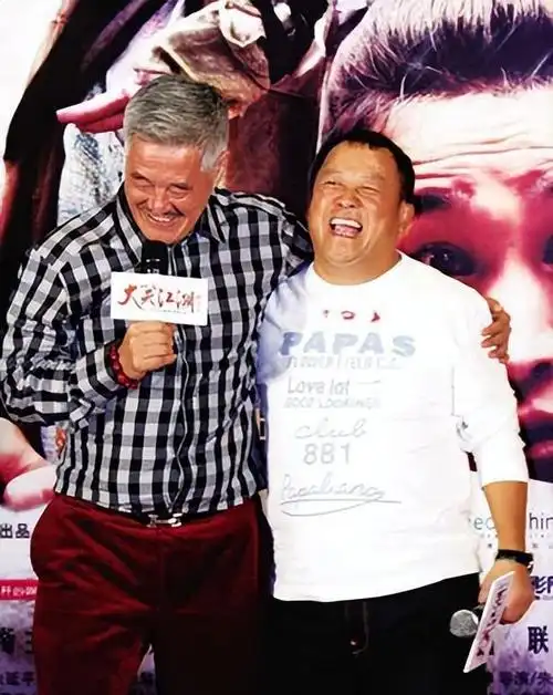 为缅甸电诈头目祝寿,参加柬埔寨聚会?是时候起底曾志伟了!|成龙|编剧|