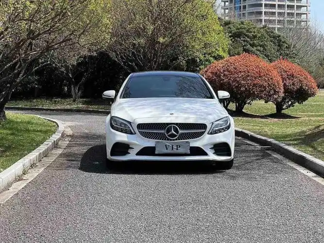 出21年42000公里的奔驰c260双门轿跑