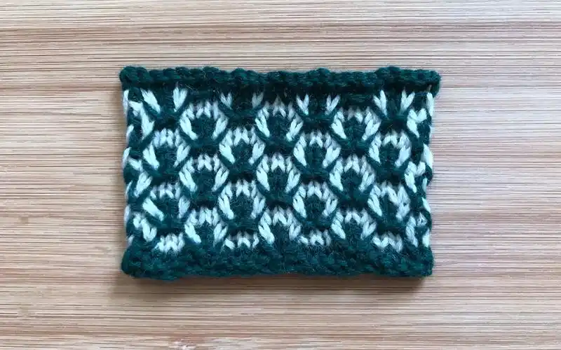 棒针双色提花花样,简洁精致,立体感强,织衣服和配饰都漂亮