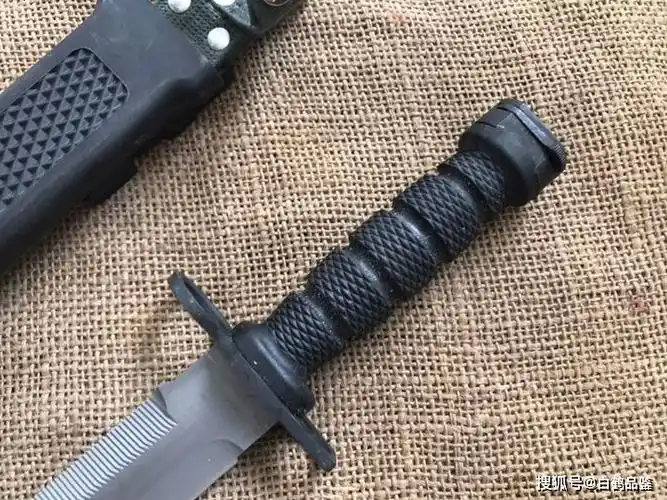 鉴赏先锋95式多功能用途刺刀九五军刺