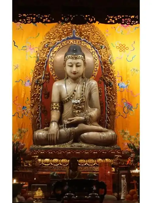 上海玉佛寺镇寺之宝缅甸玉佛像