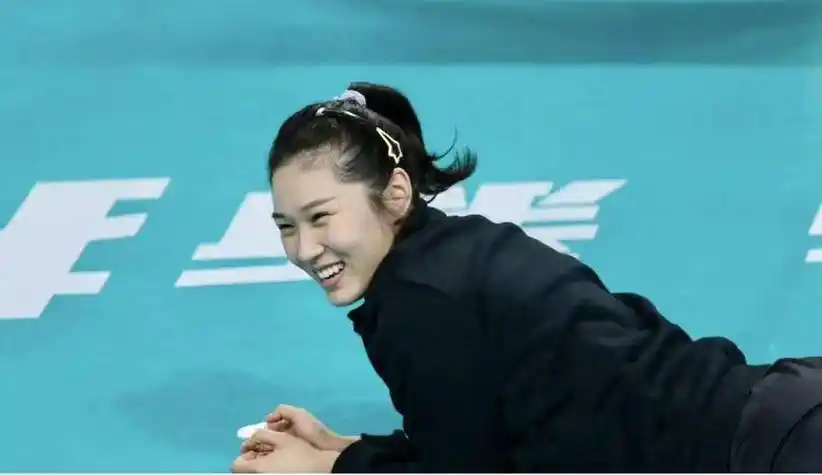 原创期待女排争议自由人王梦洁接受采访为世联赛预热信心十足