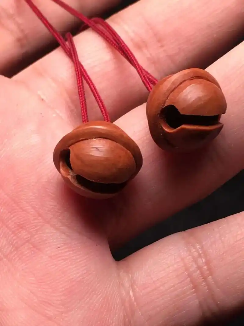 纯手工雕刻 #橄榄核雕纯手工 #桃核手工制作  - 抖音