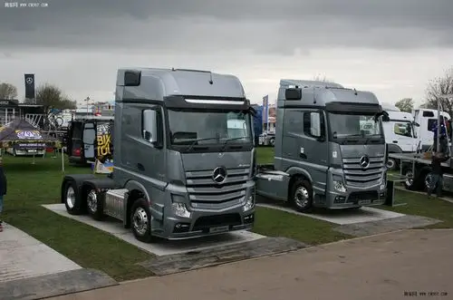 奔驰 新actros 卡车