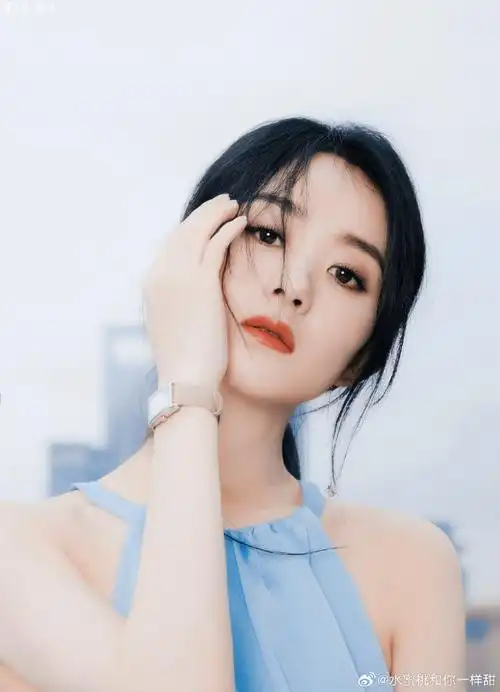 赵丽颖浪琴表优雅大使##赵丽颖 腰##赵丽颖的腰##赵丽颖牛仔裤用别针