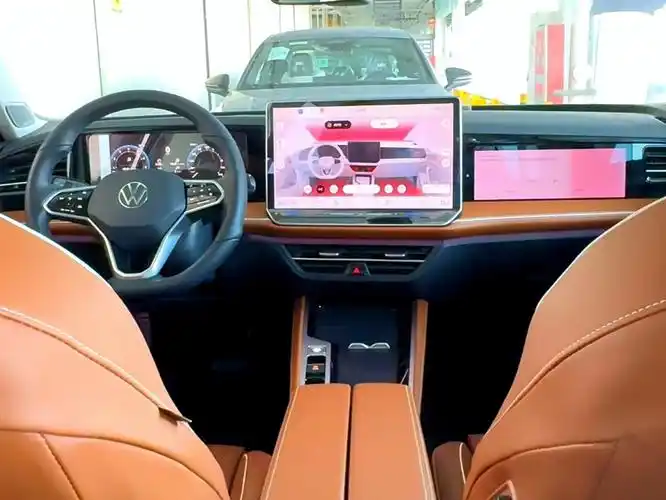 迈腾b9内饰展示