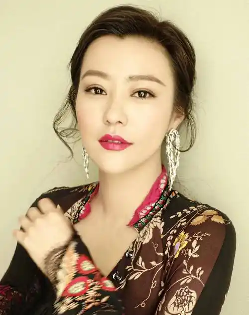 美人图集-郝蕾_中年_家庭_事业