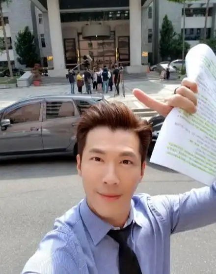 黄少祺(中国男演员)_尚可名片