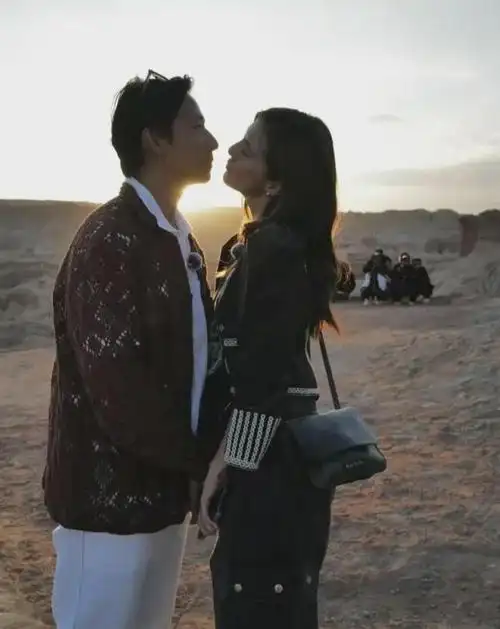 吴千语现男友施伯雄晒合影公开撒糖两人录节目举止亲密恩爱十足