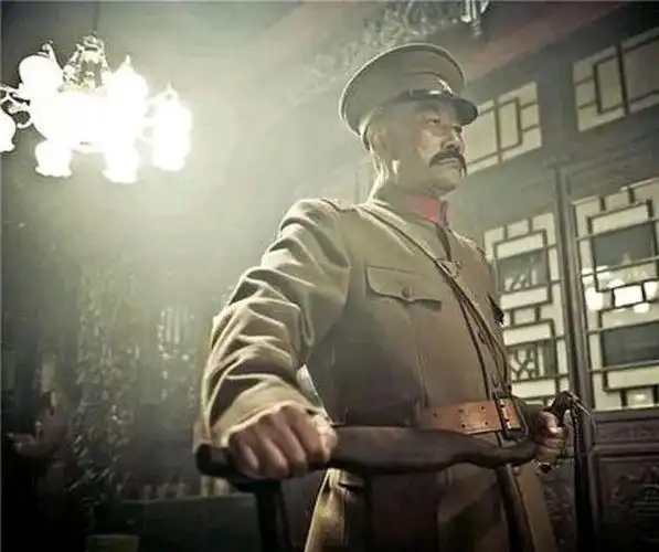 他是父亲,他是大哥,他是小弟,不同身份不同语气,李雪健演活了张作霖