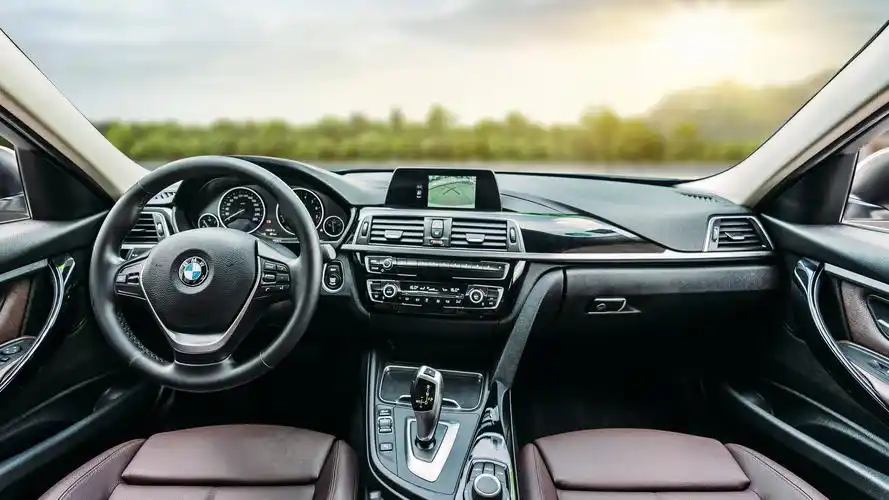 「宝马3系 320li 时尚型」