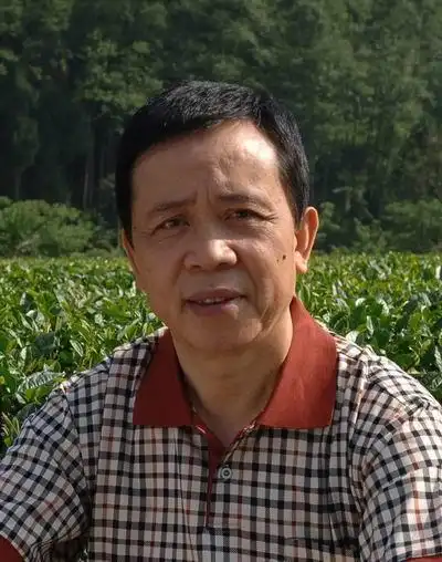 新华网峨眉山掌门人10万奖金捐给地震灾区建小学