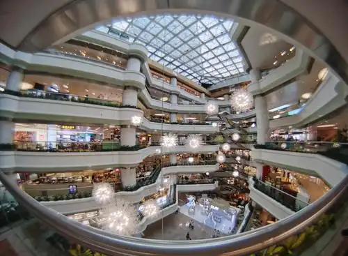 《印象广州》系列之三十三一一一漫步天河城