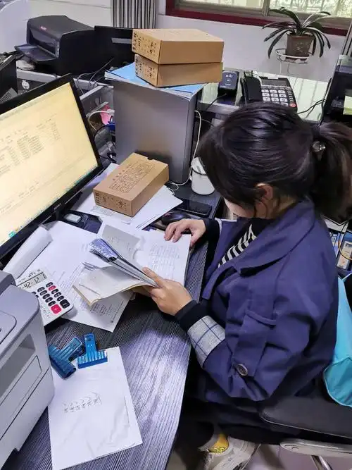 西村镇财政所开展会计基础工作业务展评