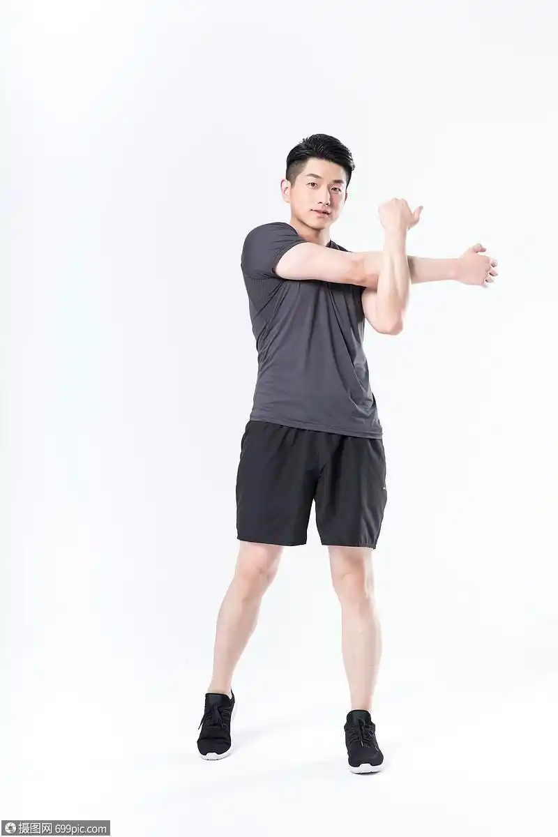 热身的运动男性