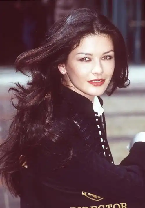 殿堂级的美人!"世界第一美"—凯瑟琳泽塔琼斯写真赏