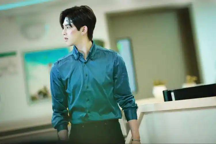 彗星来的那一夜甜虐收官符龙飞双眼噙泪演技爆发