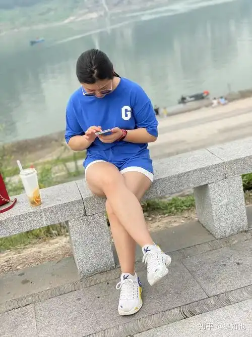 女生身高155cm体重120斤胖吗