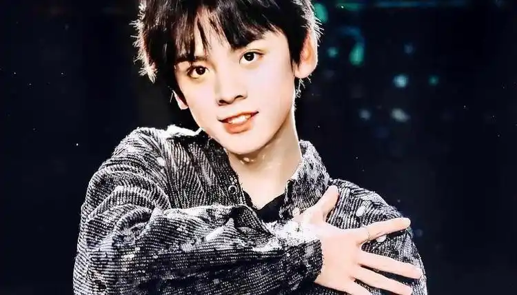 你可以不相信顶流李飞但一定可以相信时代峰峻星探的眼光!