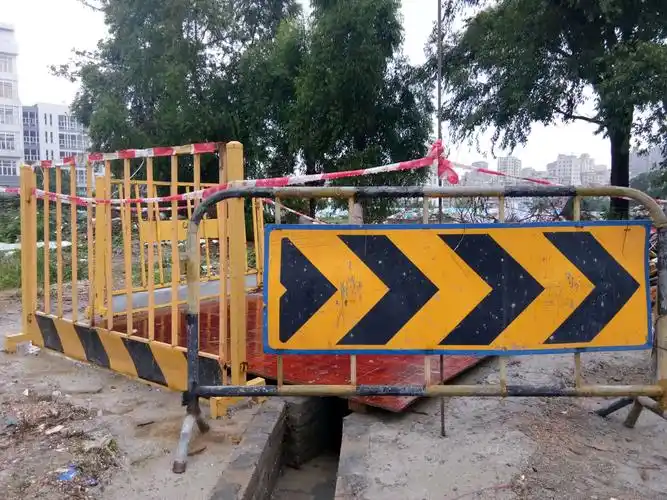 深华快速路—福龙路立交工程(一期)项目2019年5月9日施工简报