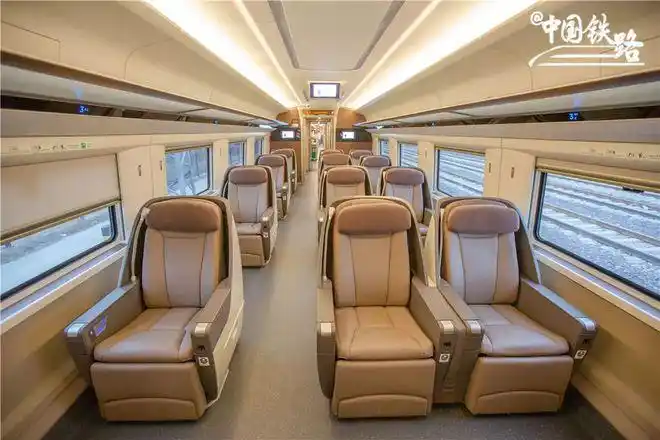 图解长编组复兴号一等座增92个会车时减少旅客耳部不适