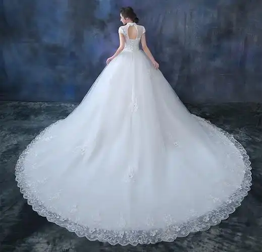 拖尾 白纱 中式立领 – 蒙特利尔 婚纱摄影