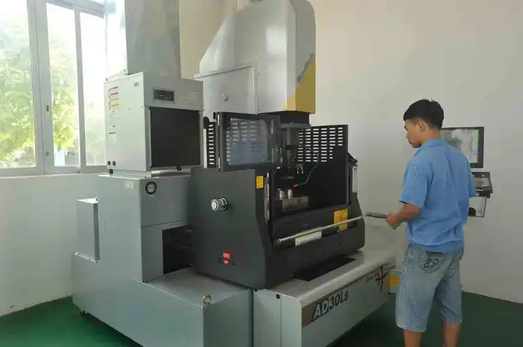 日本沙迪克电火花线切割 直线电机ad30ls 精密立式火花机 放电机