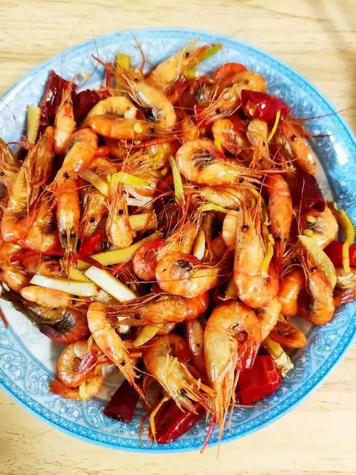 爆炒小河虾的做法