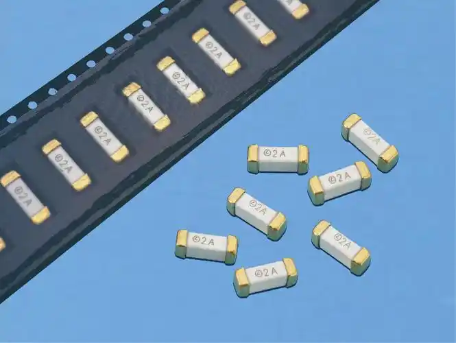 良胜高压慢断1032贴片保险丝40a45a50a55a60a250v125vul