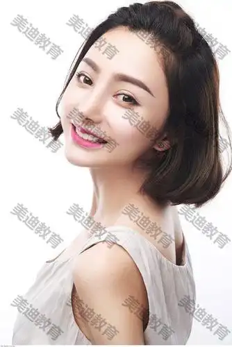 ps教程图片上全是水印这谁顶的住三步教你去除满屏水印