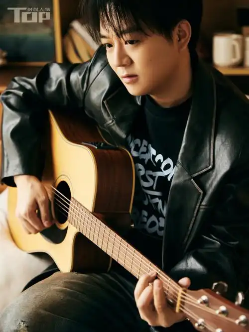 配音演员胡良伟超话  《tops》情人节特辑  双封面|胡良伟 以声绘色