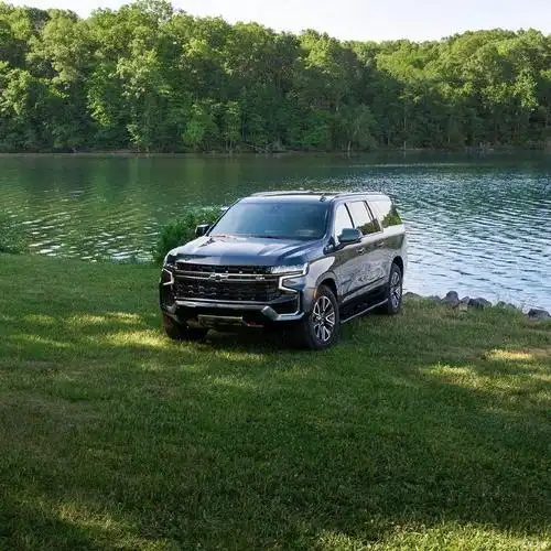 硬朗的造型雪佛兰萨博班实车