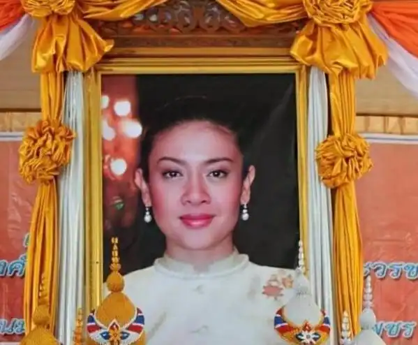 苏提达过生日都不太平,西拉米软禁8年影响力仍在,真正王后人选