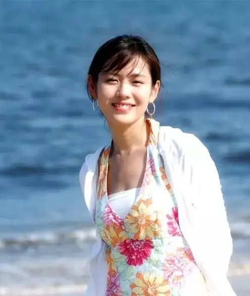 孙艺珍早年旧照:一笑百媚,温婉迷人,她才是真正的气质女神!