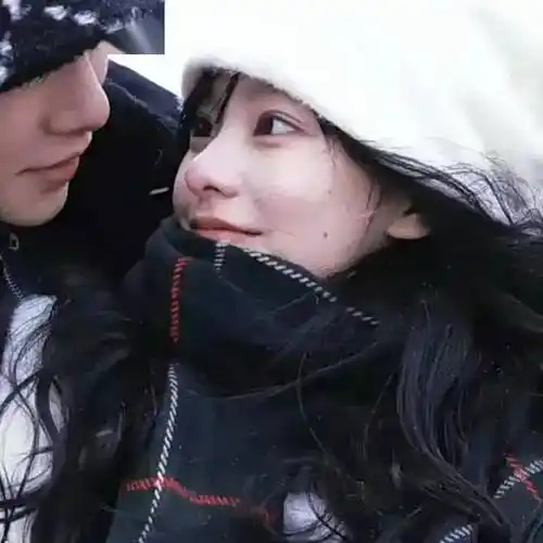 情侣头像秀恩爱真人情头