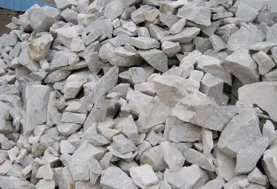 摘要:白云石,是一种碳酸盐的矿物质,纯者为白色;含有铁时呈灰色;风化