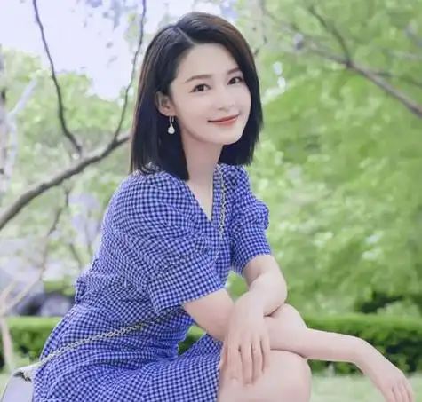 李沁短发微信头像 微信头像图片大全 -【爱个性】