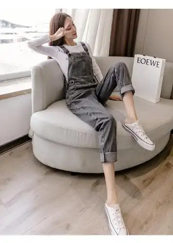 今年流行的烟灰色牛仔背带裤新款时尚韩版牛仔裤宽松吊带显瘦连体长裤