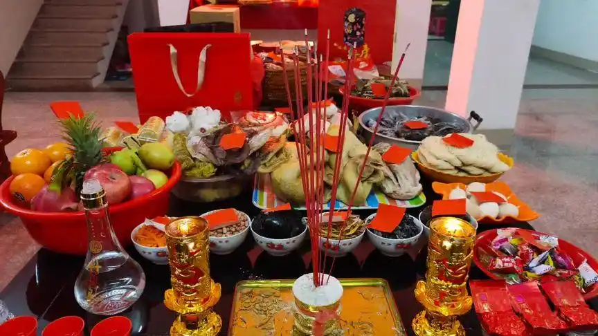 正月初九拜天公, 鸿运当头路路通, 天公圣诞来赐福