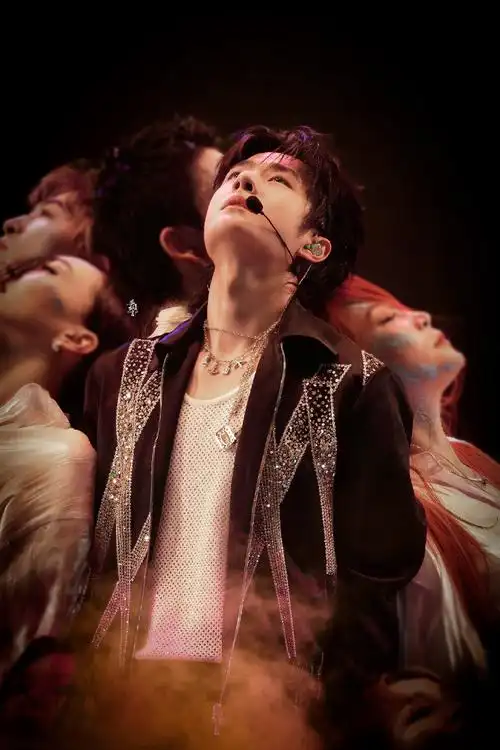 王一博乐华家族演唱会##王一博