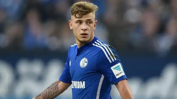 德国年轻一辈中的超级天才,效力于沙尔克04队的进攻型中场马克斯0迈尔