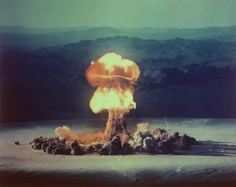 马绍尔群岛美国12年用核弹炸了67次堪比4380枚广岛原子弹威力