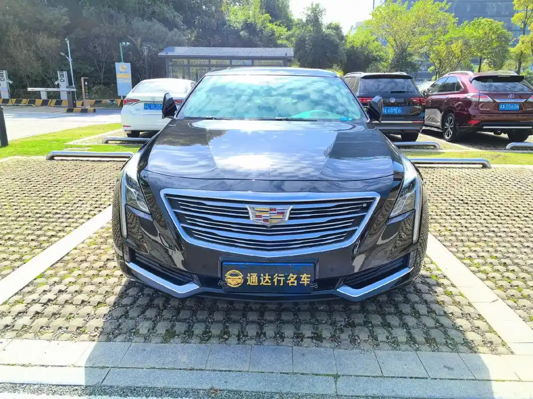凯迪拉克ct6  40t铂金版