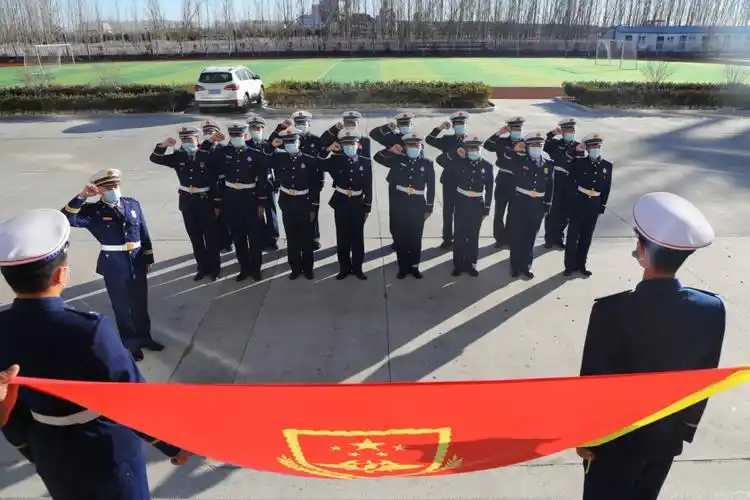 五大连池市消防救援突击队奋战疫情防控一线