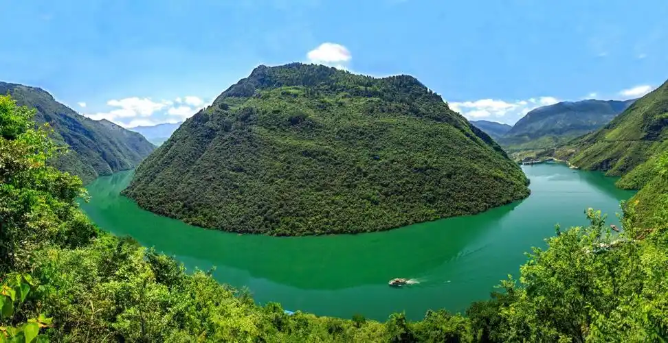 武隆芙蓉江:"隐身"四年美图来袭 重庆再添网红打卡地