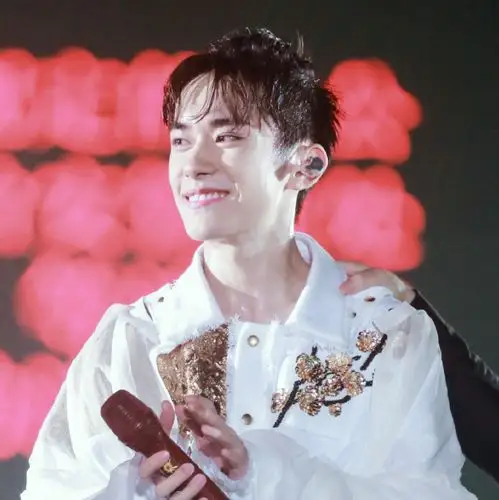 tfboys六周年演唱会,tfboys,易烊千玺,男生头像,滤镜头像易烊千玺头像