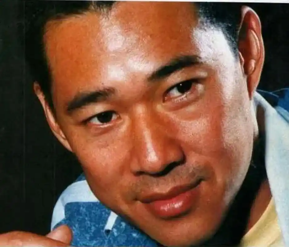 霍凡个人资料简介:结婚29年被张丰毅宠爱至今,她用爱温暖了继子