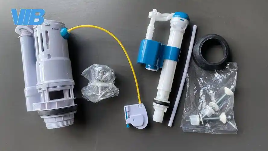 马桶水箱配件三大件:进水阀,排水阀,按钮