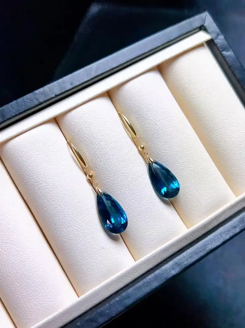 女神气质款天然伦敦蓝托帕水晶耳饰